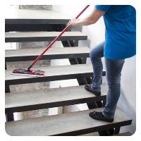 Treppen- & Flurreinigung